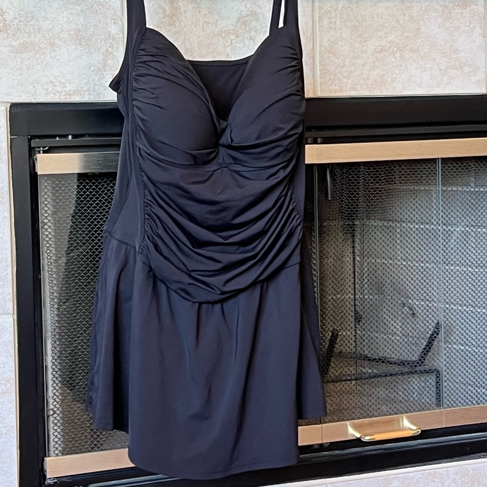 Liz Claiborne Black Skirt Swimsuit Size 16